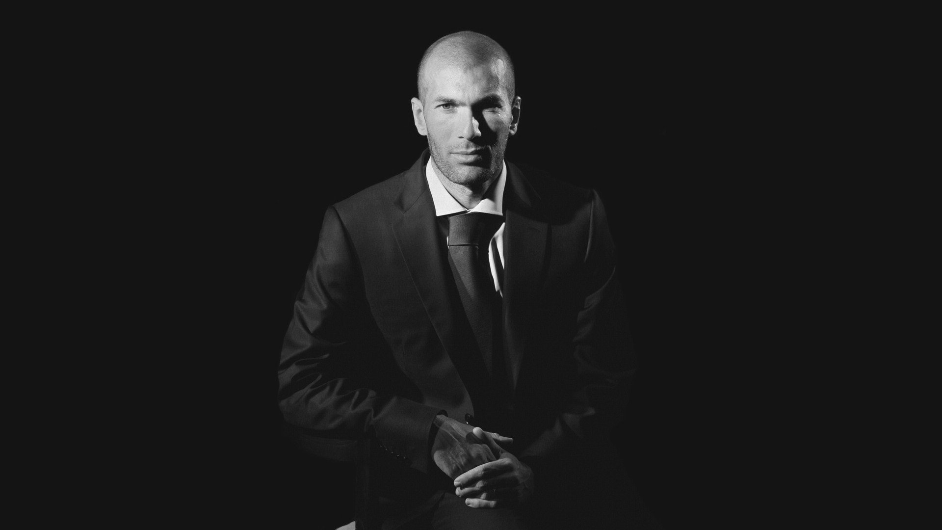 跨界狂潮！法兰克福为英超备赛，毕尔巴鄂瞄准NBA，太阳队却要打德甲？媒体，今夜格局颠覆
